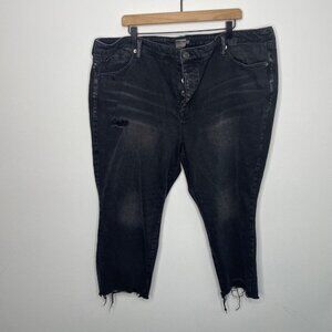 Torrid Black Denim Crop Boyfriend Jean Plus Size 24‎